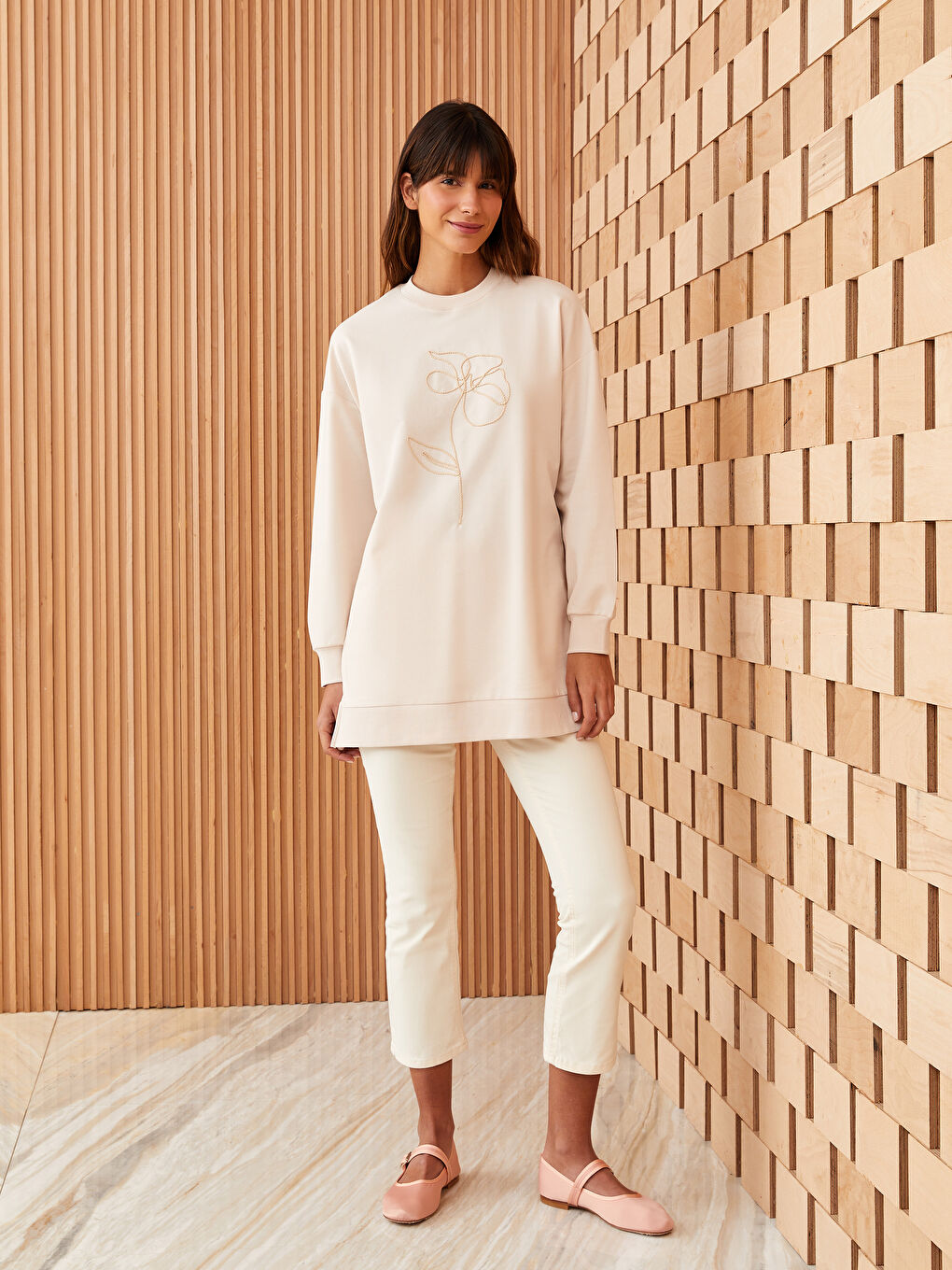 Ekru Bisiklet Yaka Nakışlı Uzun Kollu Oversize Kadın Sweatshirt Tunik-2