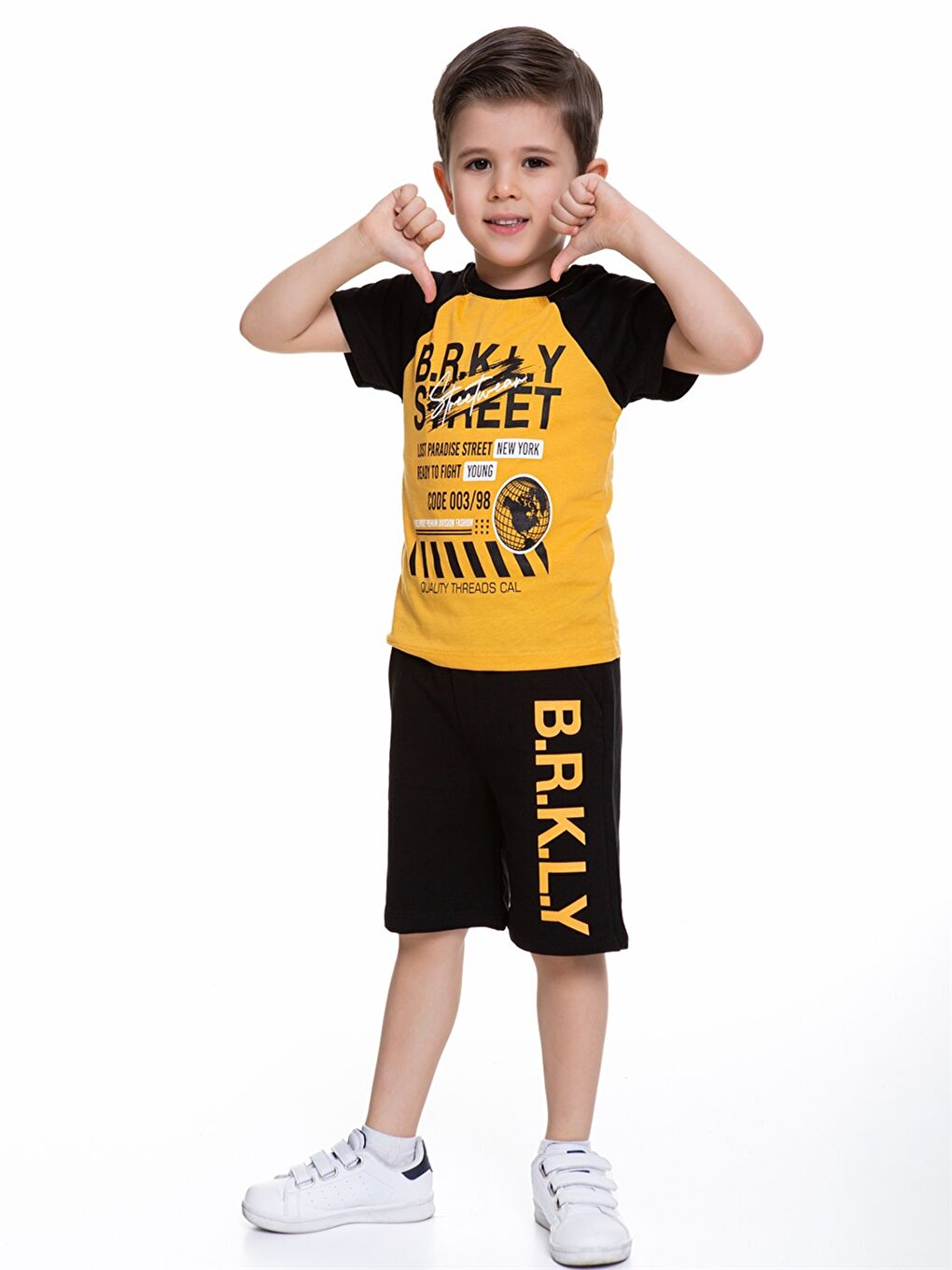 Kahverengi Bisiklet Yaka Baskılı Kısa Kollu Erkek Çocuk Tişört ve Şort-1