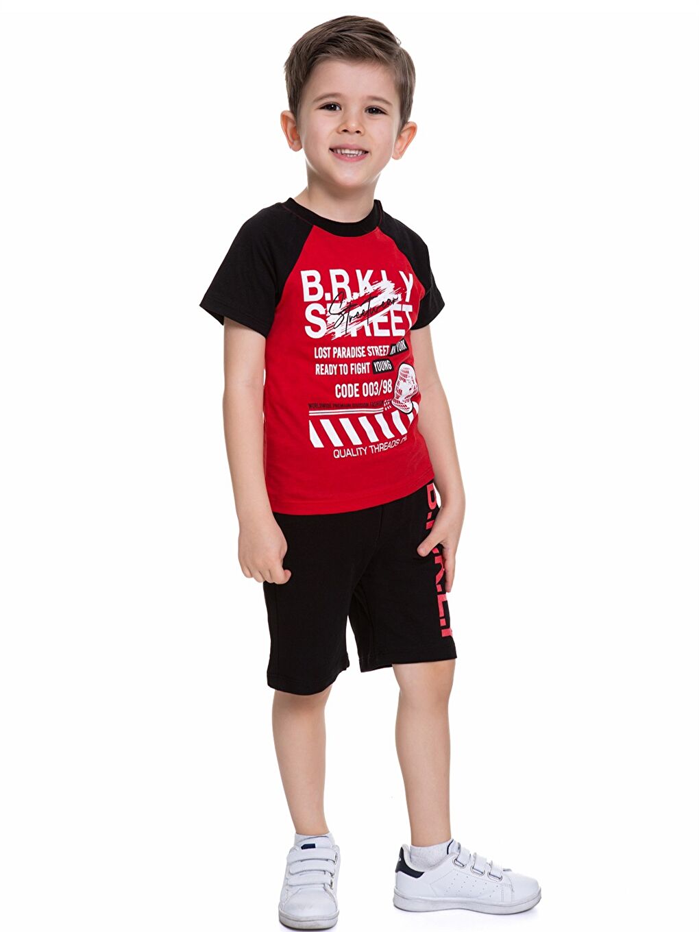 Kırmızı Bisiklet Yaka Baskılı Kısa Kollu Erkek Çocuk Tişört ve Şort