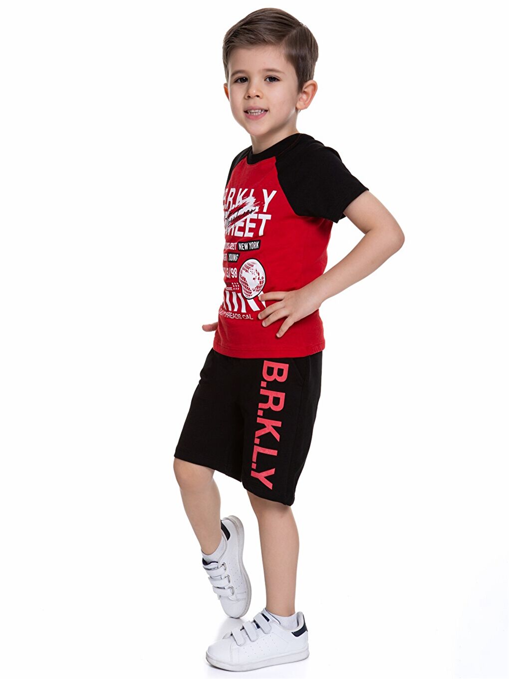 Kırmızı Bisiklet Yaka Baskılı Kısa Kollu Erkek Çocuk Tişört ve Şort-1