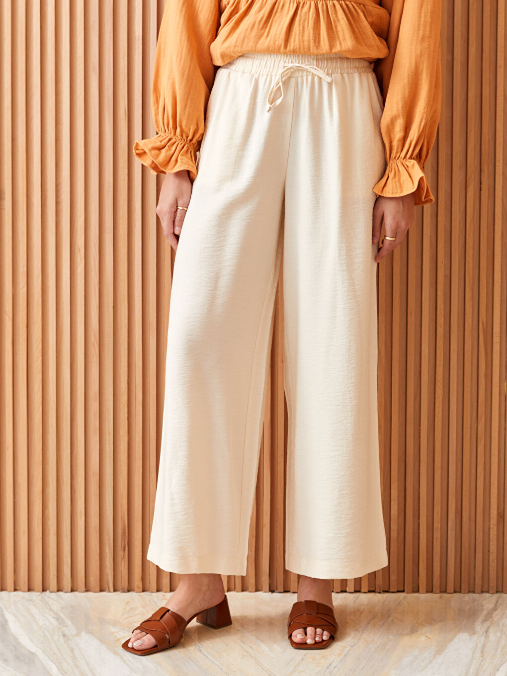 بنطلون واسع الساق سادة بخصر مرن للسيدات-2