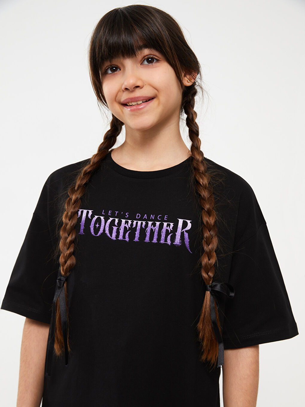 Siyah Bisiklet Yaka Baskılı Kısa Kollu Kız Çocuk Tişört