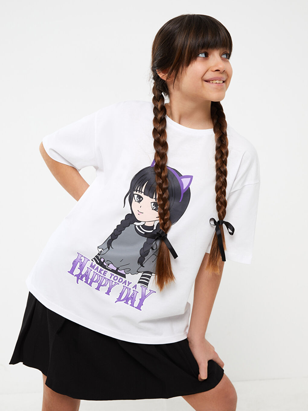 Beyaz Bisiklet Yaka Baskılı Kısa Kollu Kız Çocuk Tişört-1