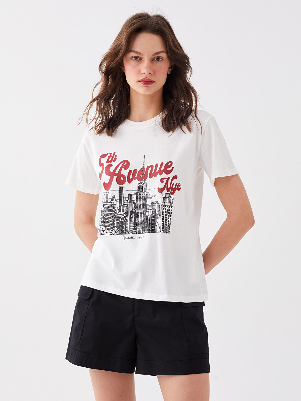 Ekru Bisiklet Yaka Baskılı Kısa Kollu Kadın Tişört