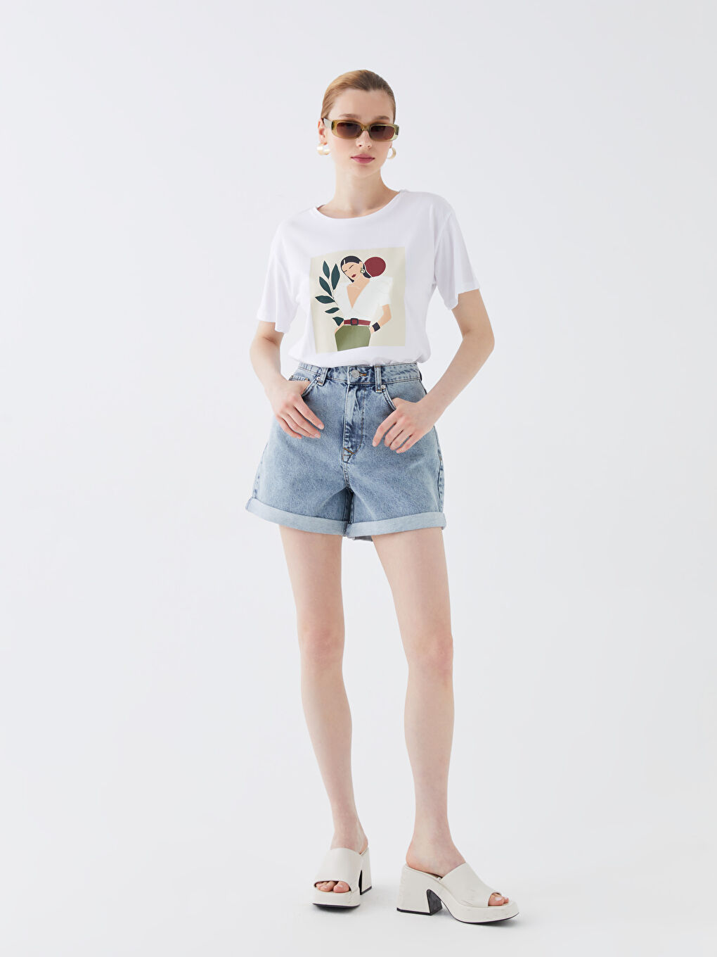 Standard Fit Women's Jean Shorts -S3IB05Z8-311