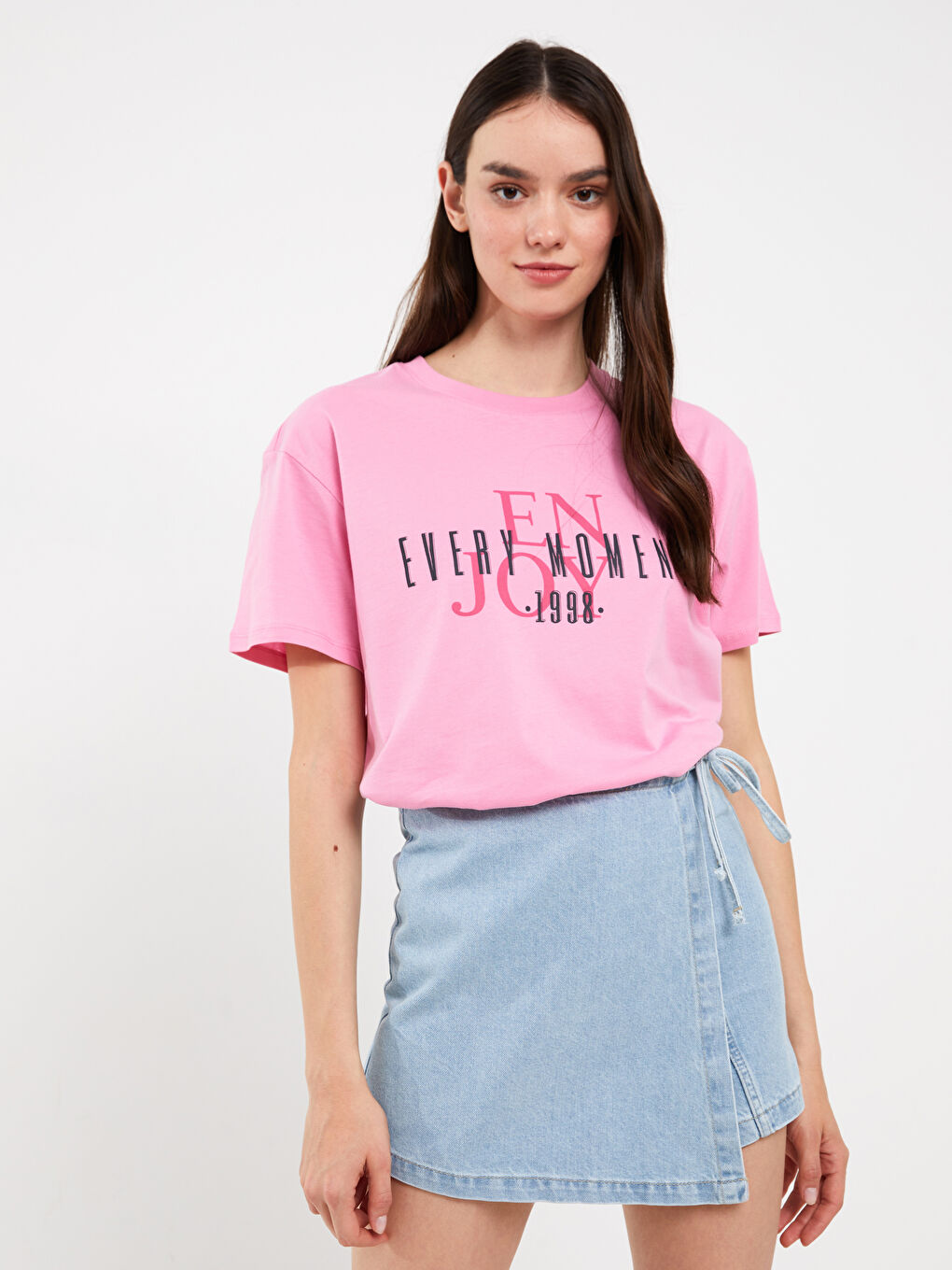 Pembe Bisiklet Yaka Baskılı Kısa Kollu Kadın Tişört