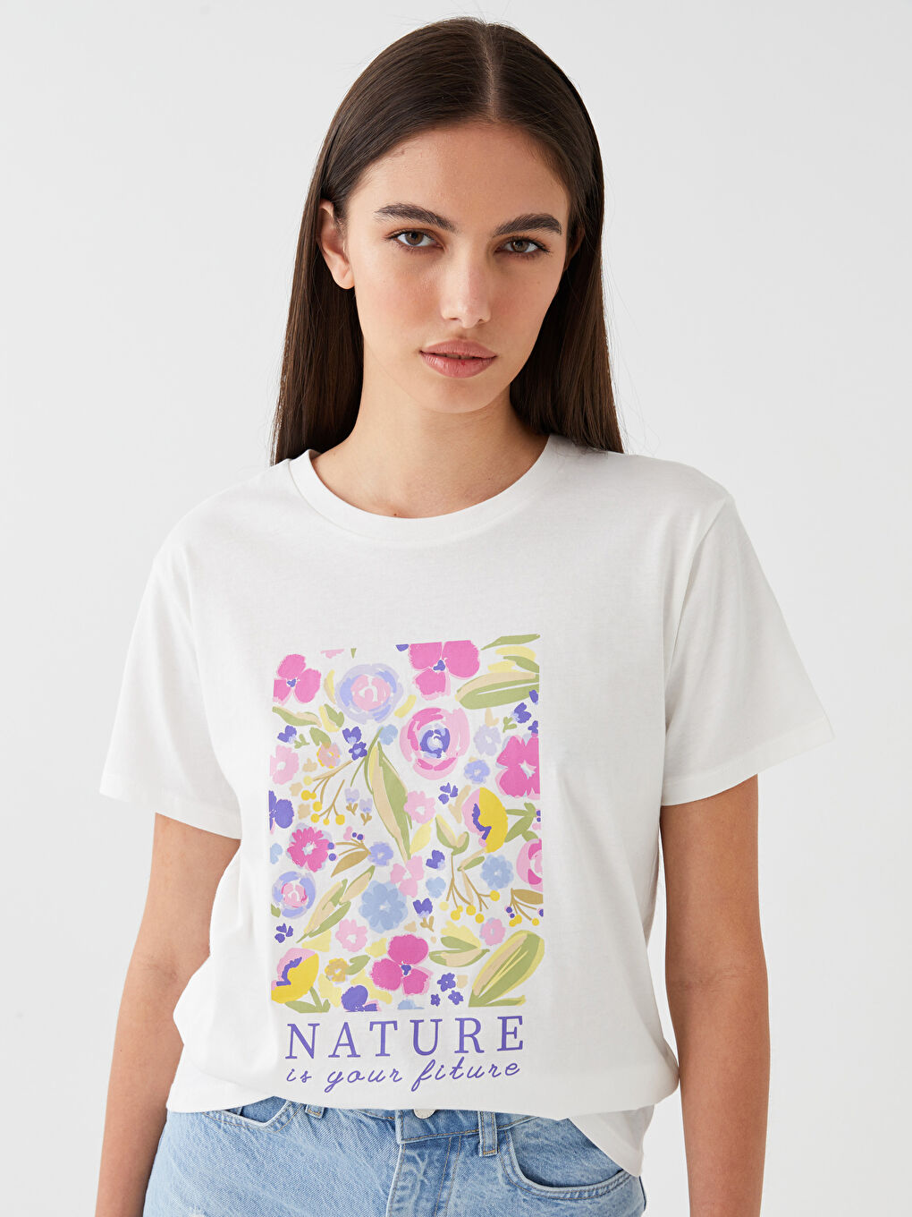 Ekru Bisiklet Yaka Baskılı Kısa Kollu Kadın Tişört-1