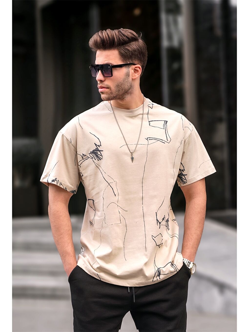 Bej Bisiklet Yaka Kısa Kollu Desenli Erkek Tişört