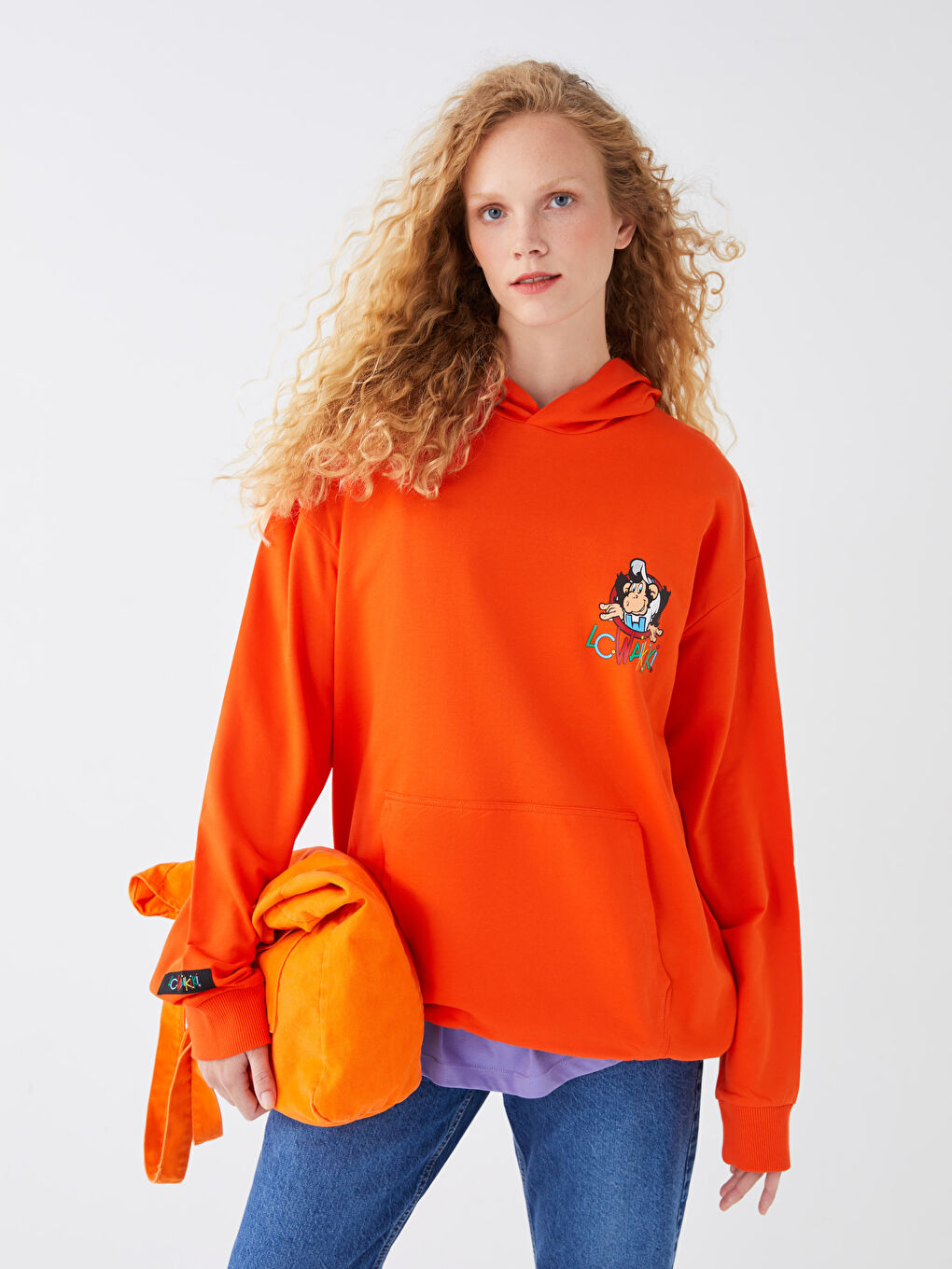 Turuncu Uzun Kollu Nostaljik Maymun Baskılı Erkek Hoodie-1