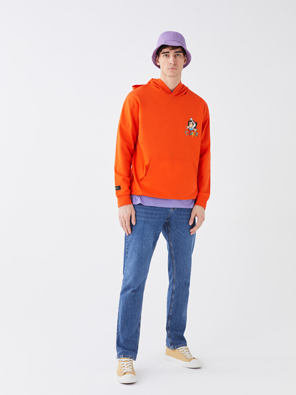 Turuncu Uzun Kollu Nostaljik Maymun Baskılı Erkek Hoodie-5