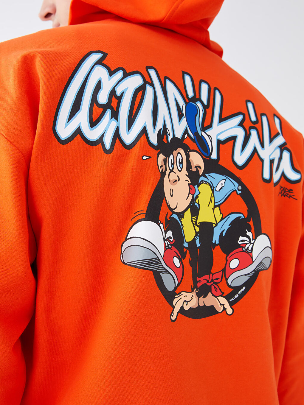Turuncu Uzun Kollu Nostaljik Maymun Baskılı Erkek Hoodie-8