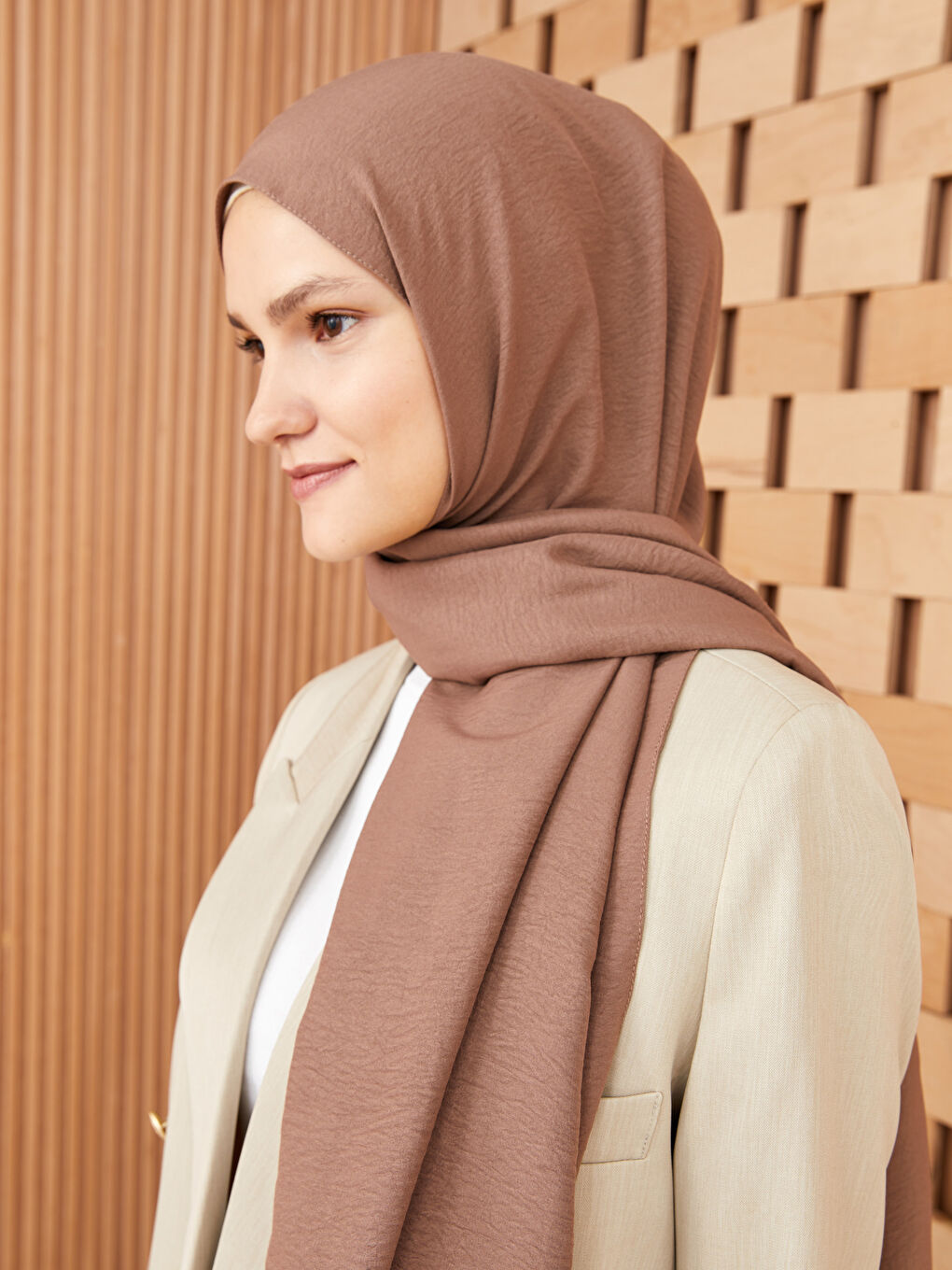 Kahverengi Kadın Dokuma Şal-1