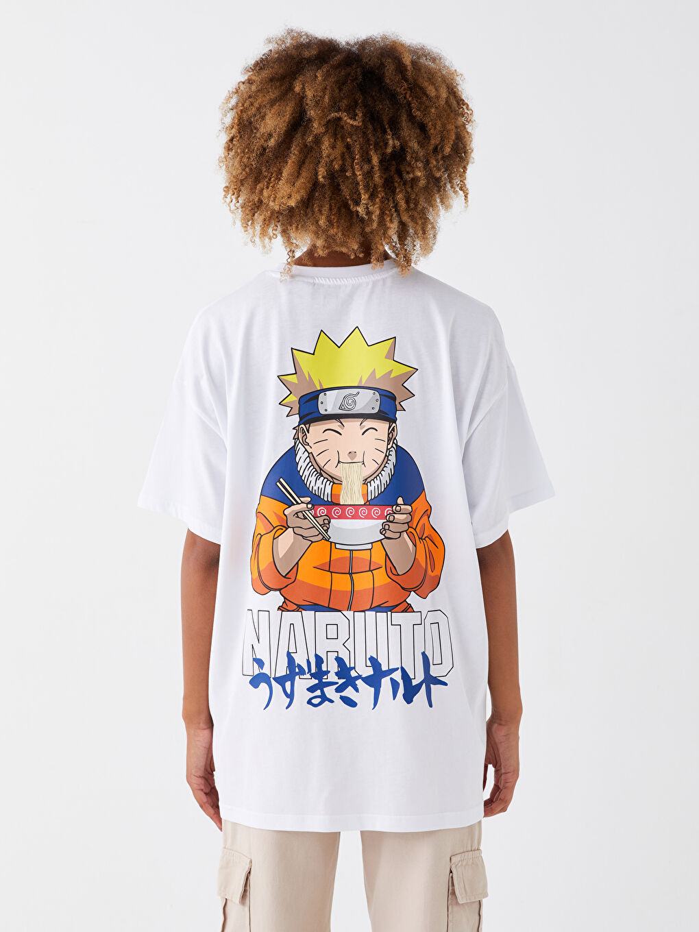 Beyaz Bisiklet Yaka Naruto Baskılı Kısa Kollu Kadın Tişört-4