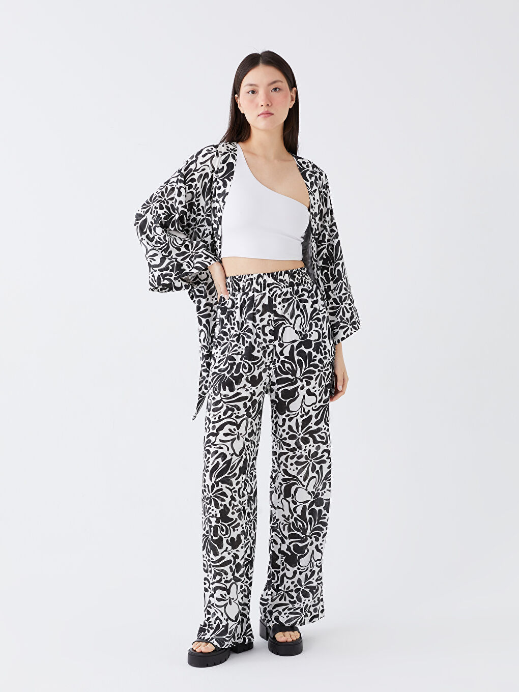 Elastic Waist Figured Palazzo Pants-1