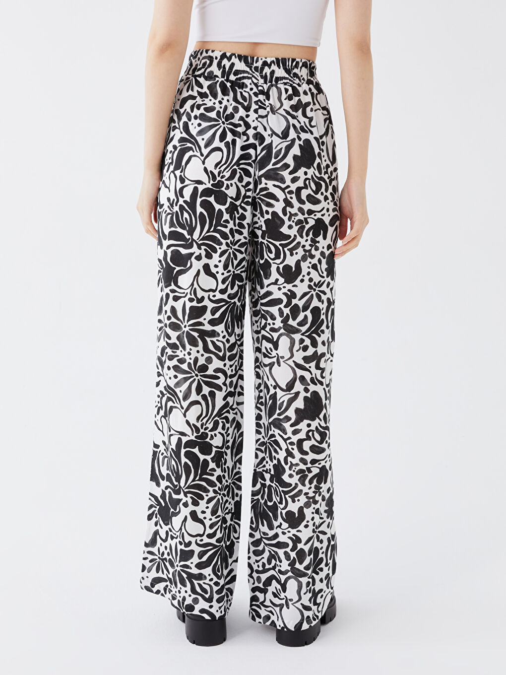 Elastic Waist Figured Palazzo Pants-3