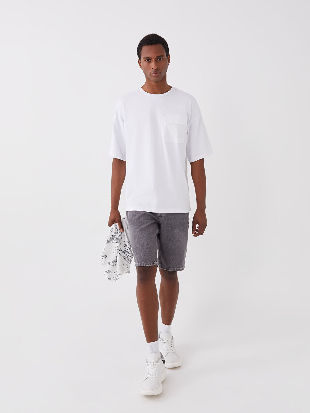 Gri Standart Kalıp Erkek Jean Şort-1