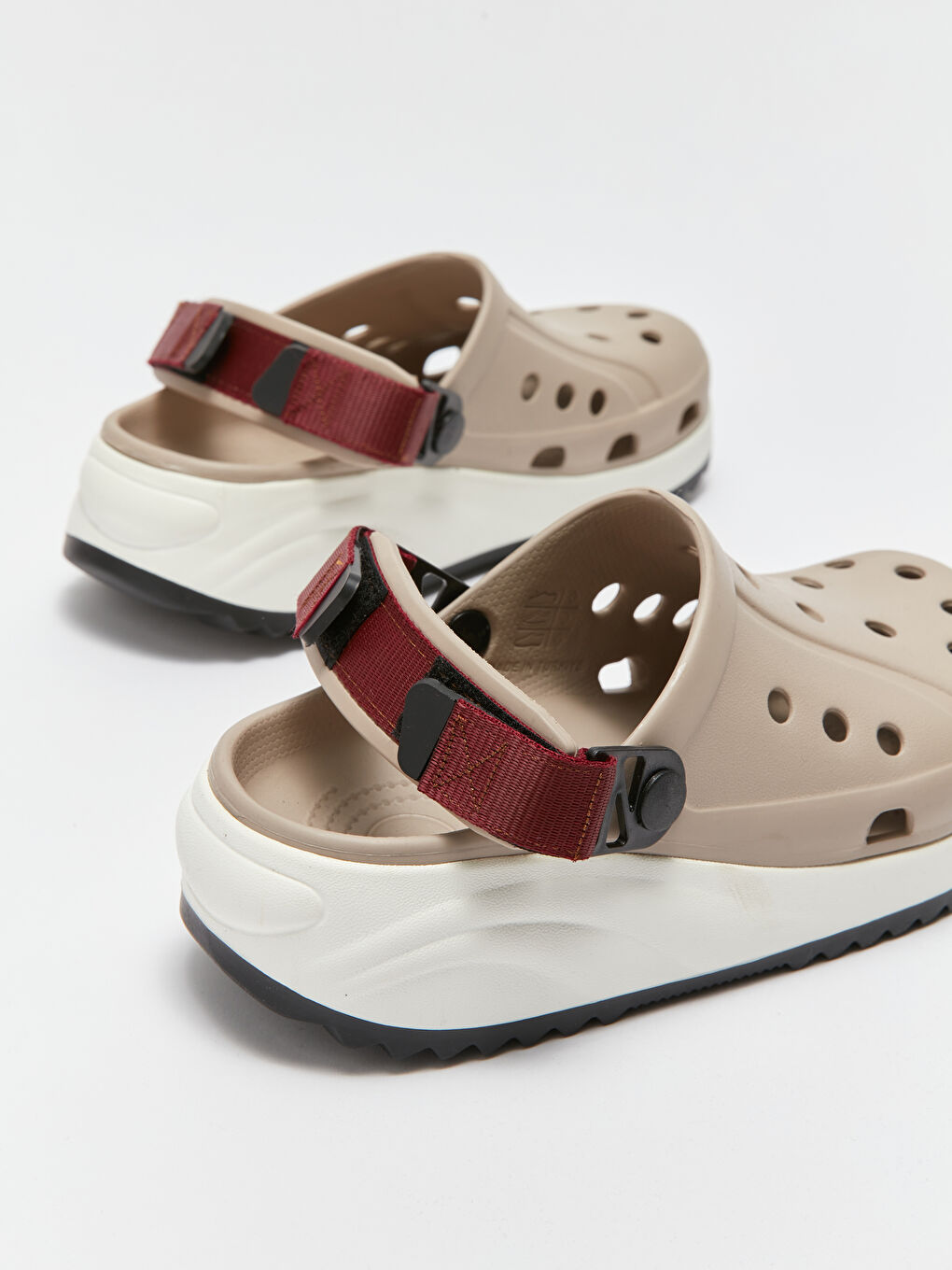 Bej Tek Bantlı Cırt Cırtlı Kadın Plaj Sandaleti-4