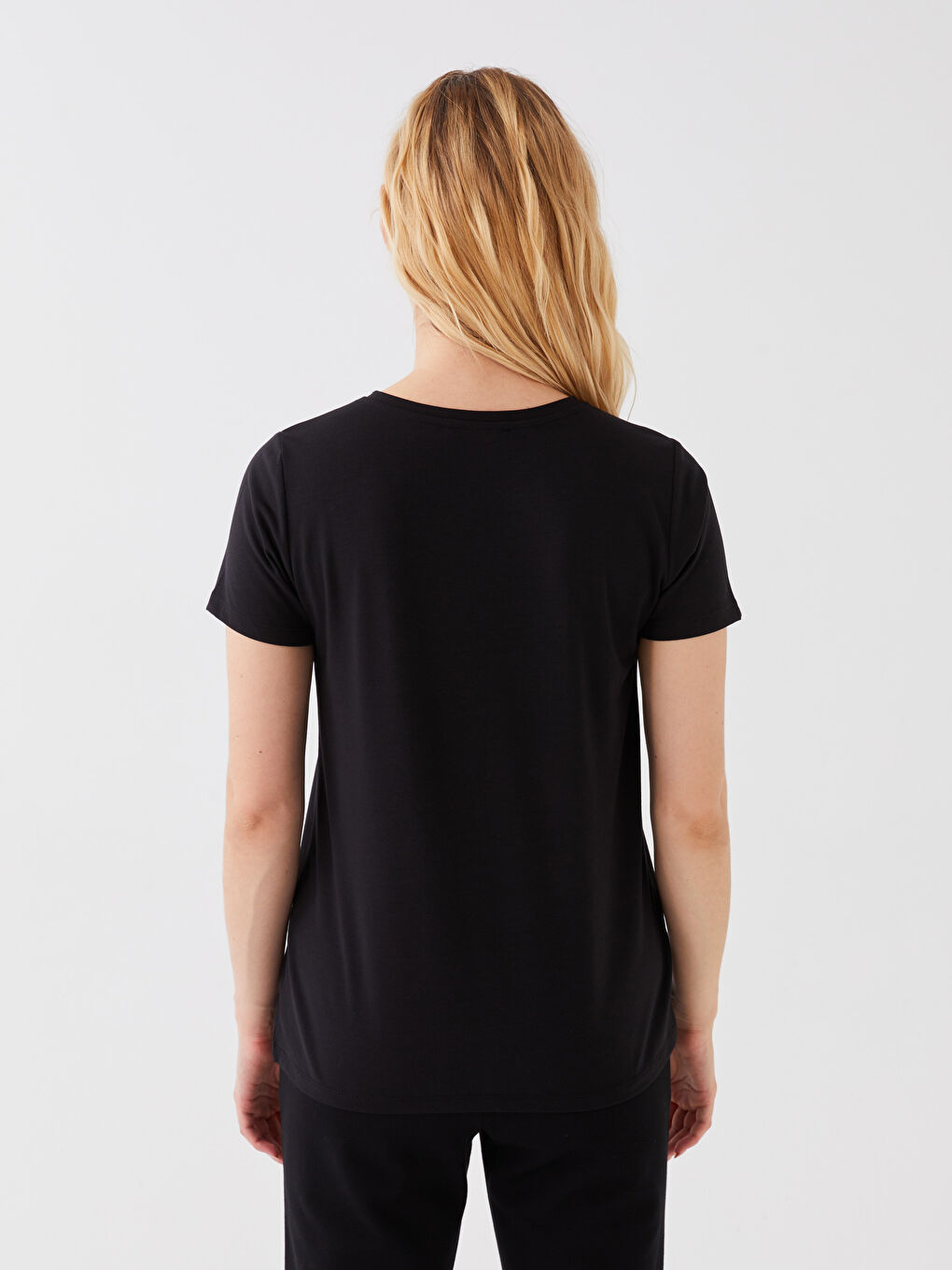 Siyah Bisiklet Yaka Baskılı Kısa Kollu Kadın Tişört-4