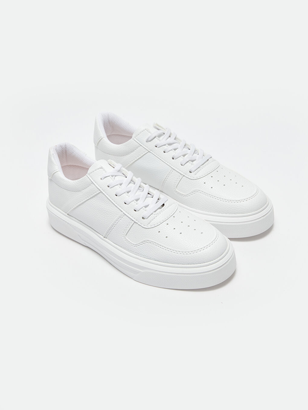 Beyaz Deri Görünümlü Erkek Spor Ayakkabı