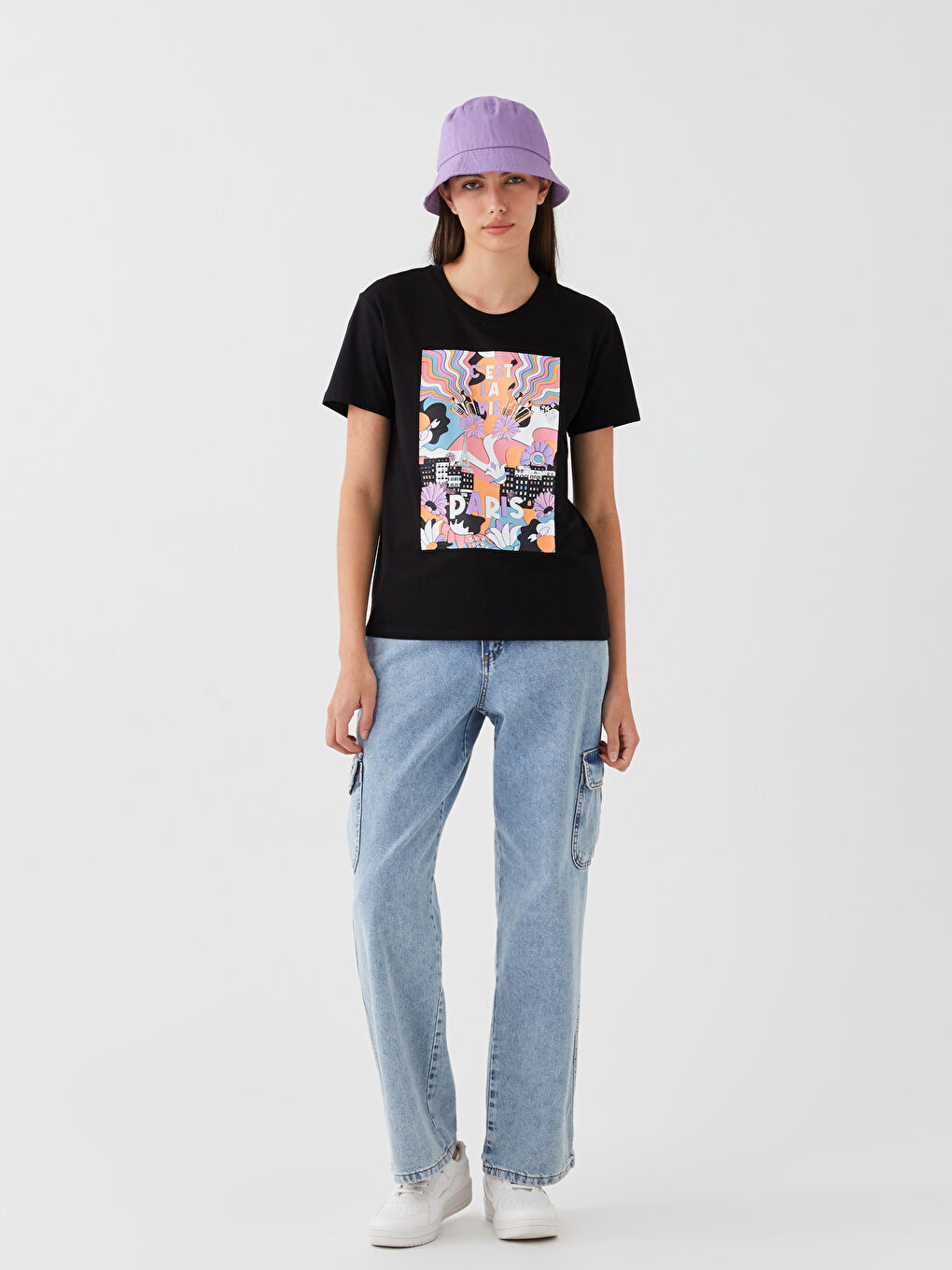 Siyah Bisiklet Yaka Baskılı Kısa Kollu Kadın Tişört-2