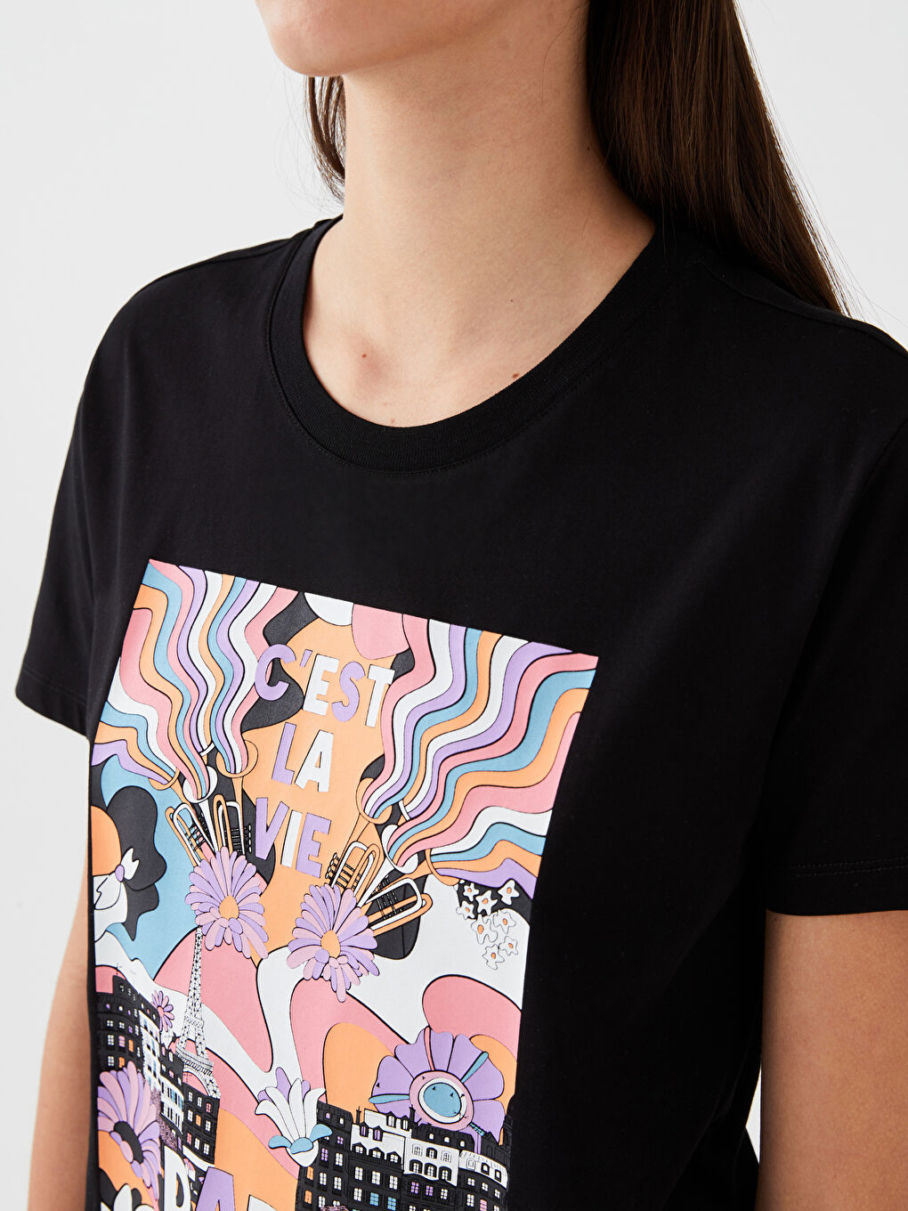 Siyah Bisiklet Yaka Baskılı Kısa Kollu Kadın Tişört-3