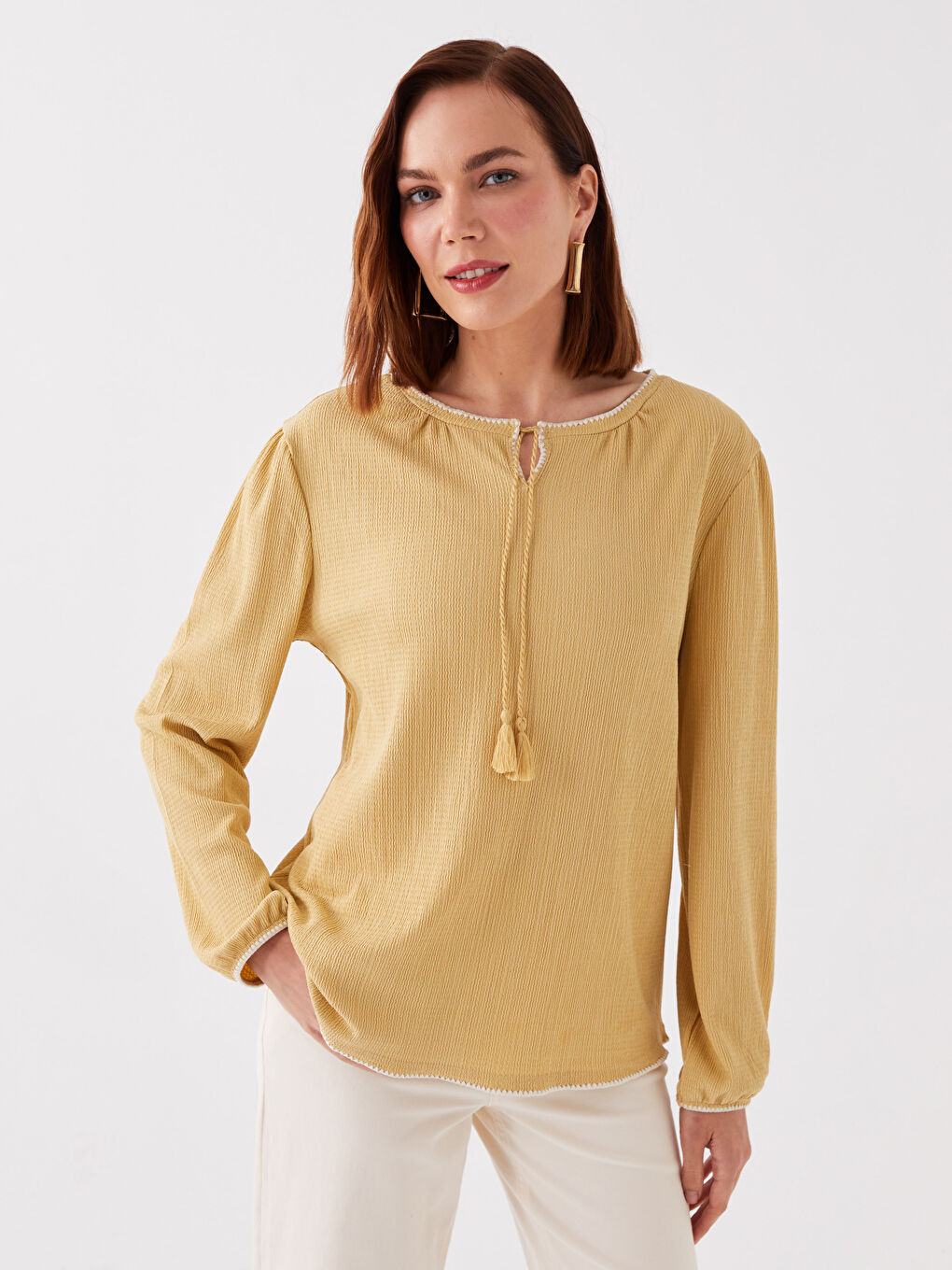 Sarı Bağlamalı Yaka Düz Uzun Kollu Kadın Bluz