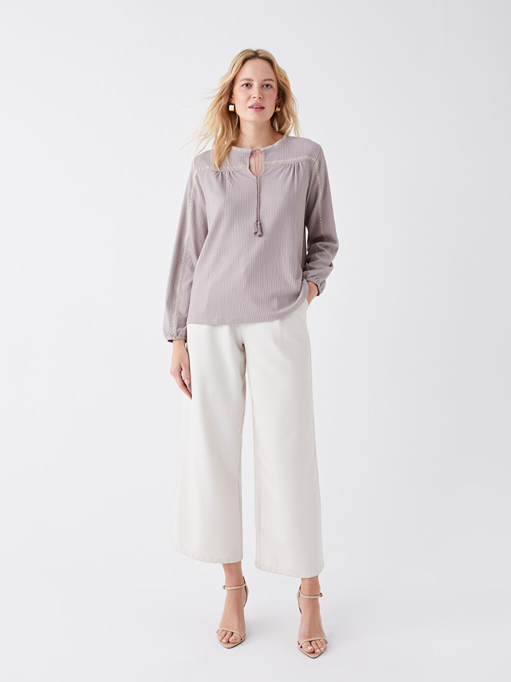 Mürdüm Bağlamalı Yaka Nakışlı Uzun Kollu Kadın Bluz-2