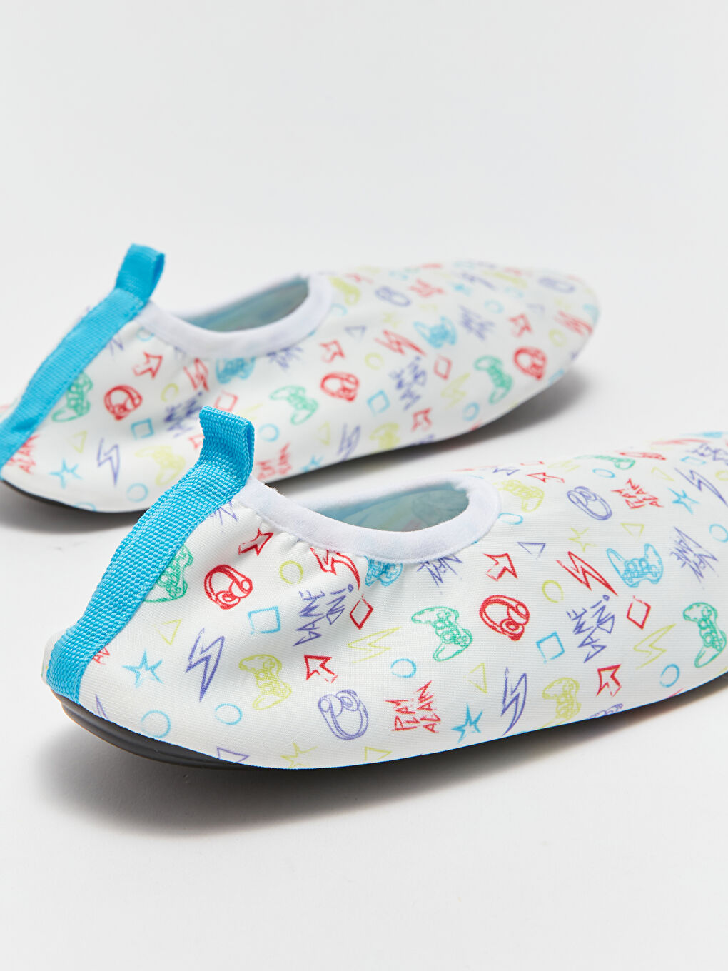 Beyaz Baskılı Erkek Çocuk Deniz Ayakkabısı-4