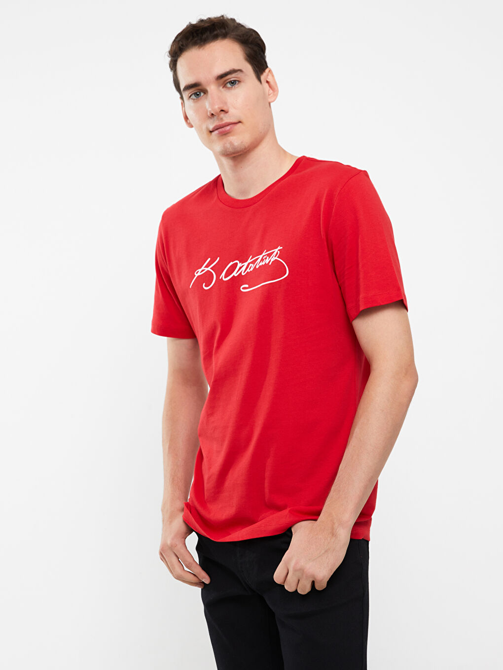 Kırmızı Bisiklet Yaka Kısa Kollu Atatürk İmzası Baskılı Erkek Tişört-2