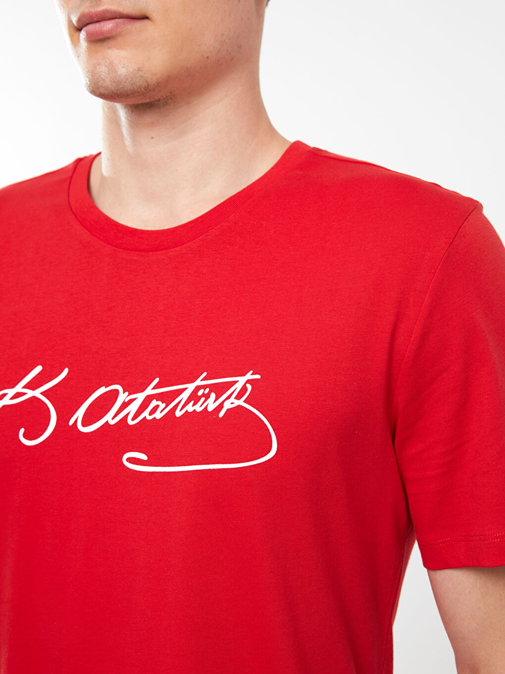 Kırmızı Bisiklet Yaka Kısa Kollu Atatürk İmzası Baskılı Erkek Tişört-3