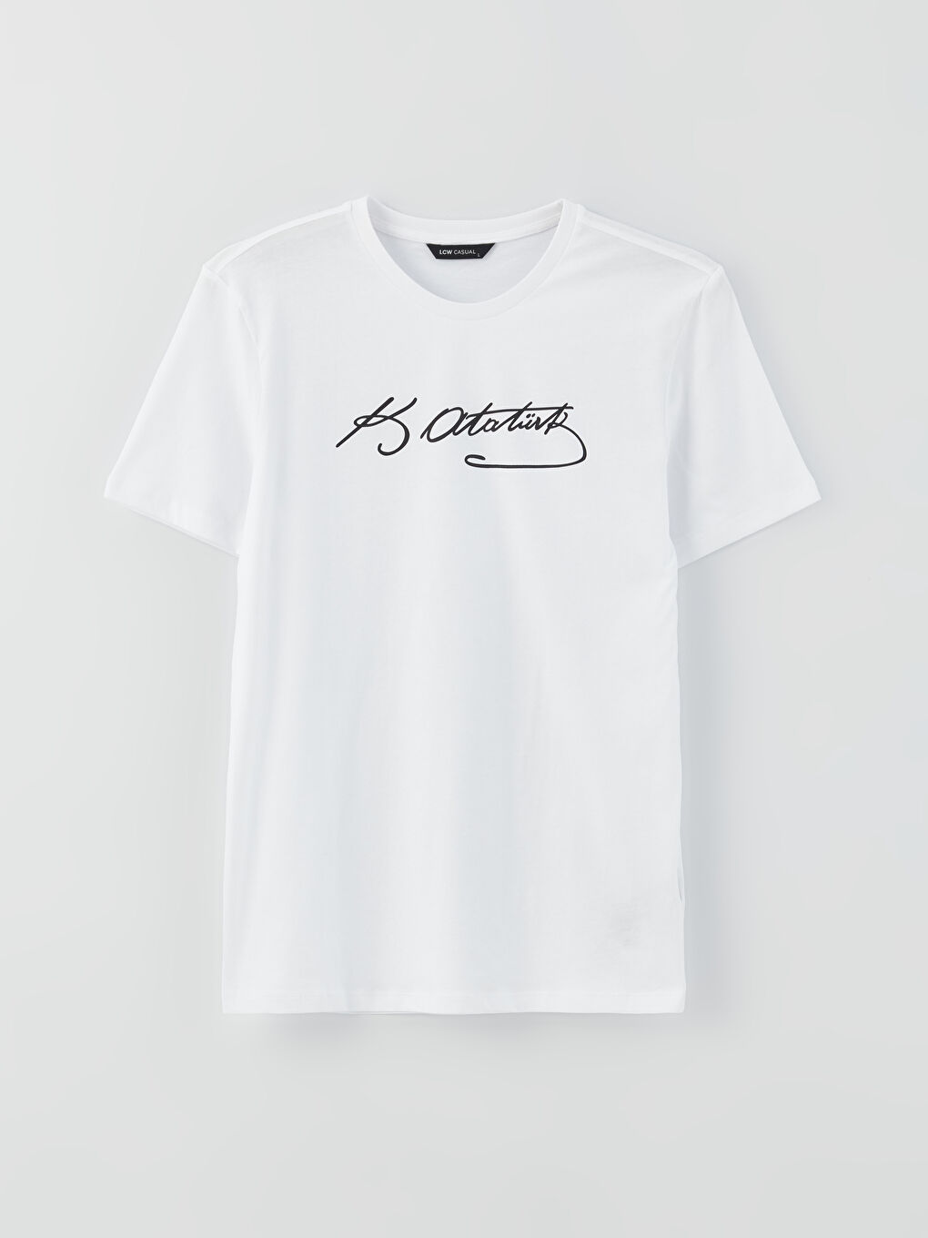Beyaz Bisiklet Yaka Kısa Kollu Atatürk İmzası Baskılı Erkek Tişört-4