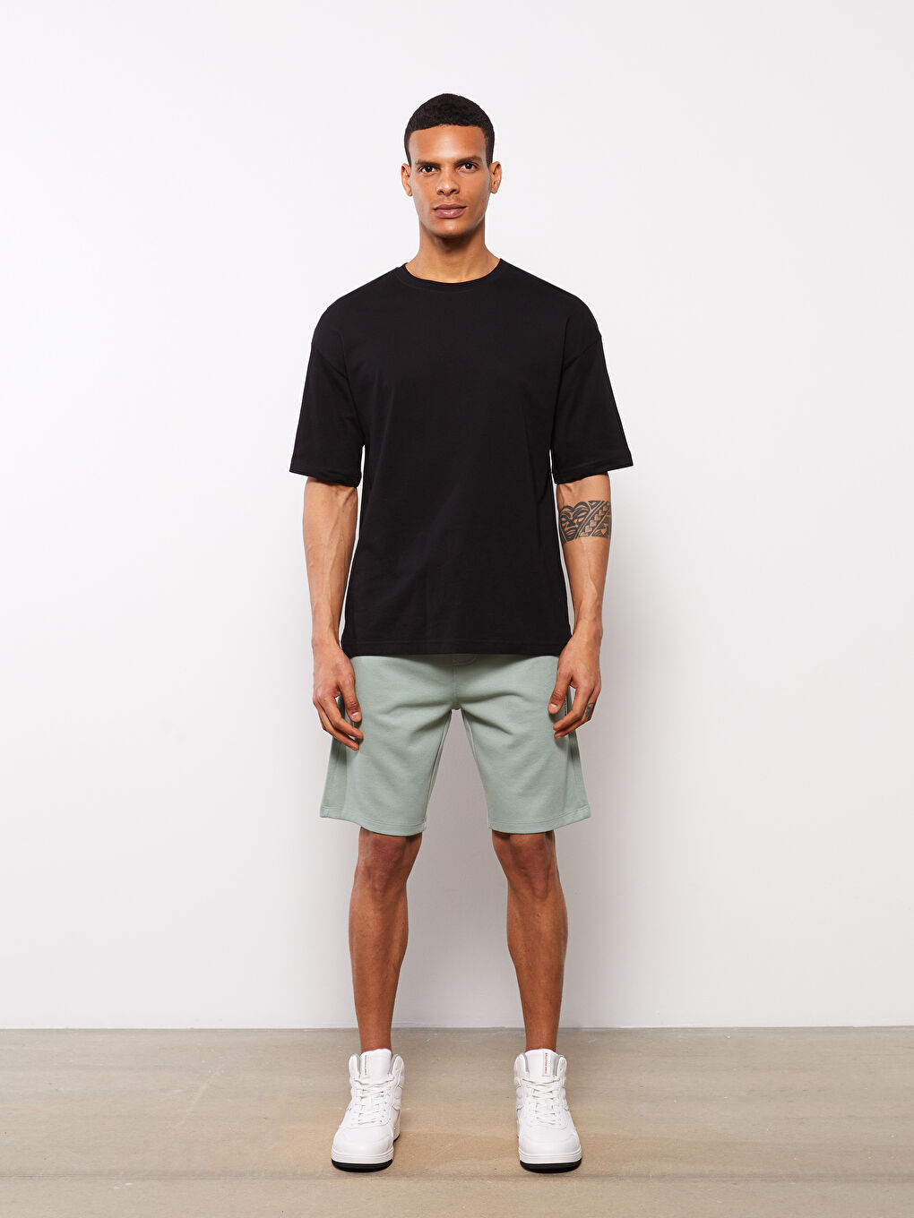 Yeşil Slim Fit Beli Bağlama Detaylı Erkek Şort-1