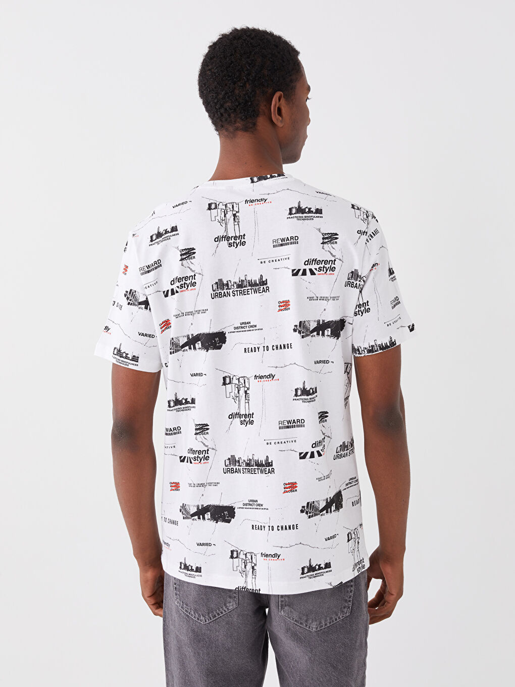 Beyaz Bisiklet Yaka Kısa Kollu Desenli Penye Erkek Tişört-4