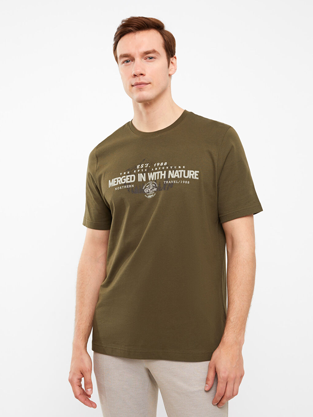T-shirt pour hommes en coton peigné imprimé à manches courtes et col rond
