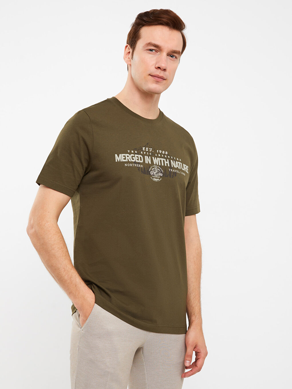 T-shirt pour hommes en coton peigné imprimé à manches courtes et col rond-1