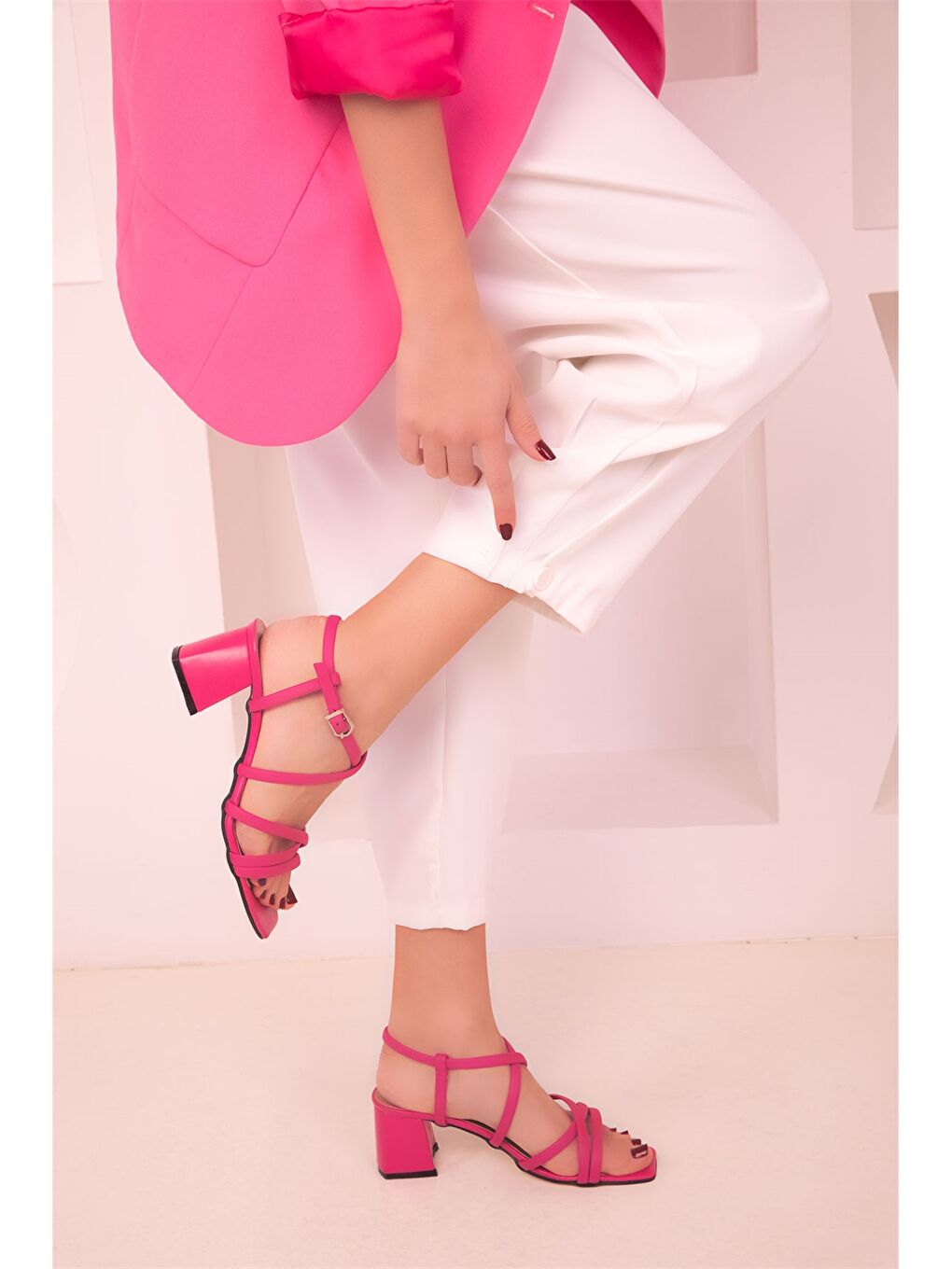 Fuşya Deri Görünümlü Kadın Topuklu Ayakkabı-1