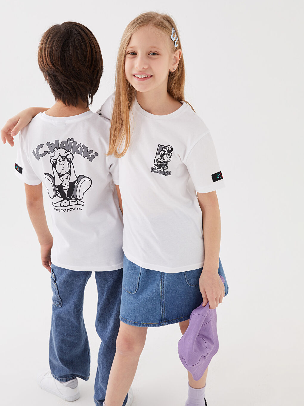 Beyaz Bisiklet Yaka Nostaljik Maymun Baskılı Kısa Kollu Unisex Çocuk Tişört