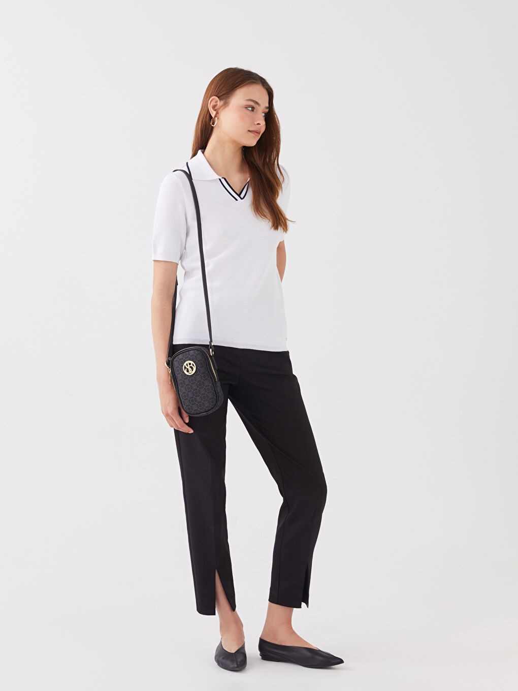 Siyah Deri Görünümlü Desenli Kadın Çapraz Çanta-1