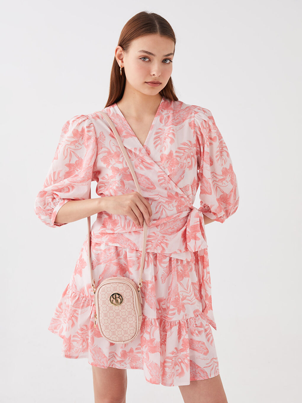 حقيبة كروس بودي منقوشة بمظهر الجلد للسيدات-1