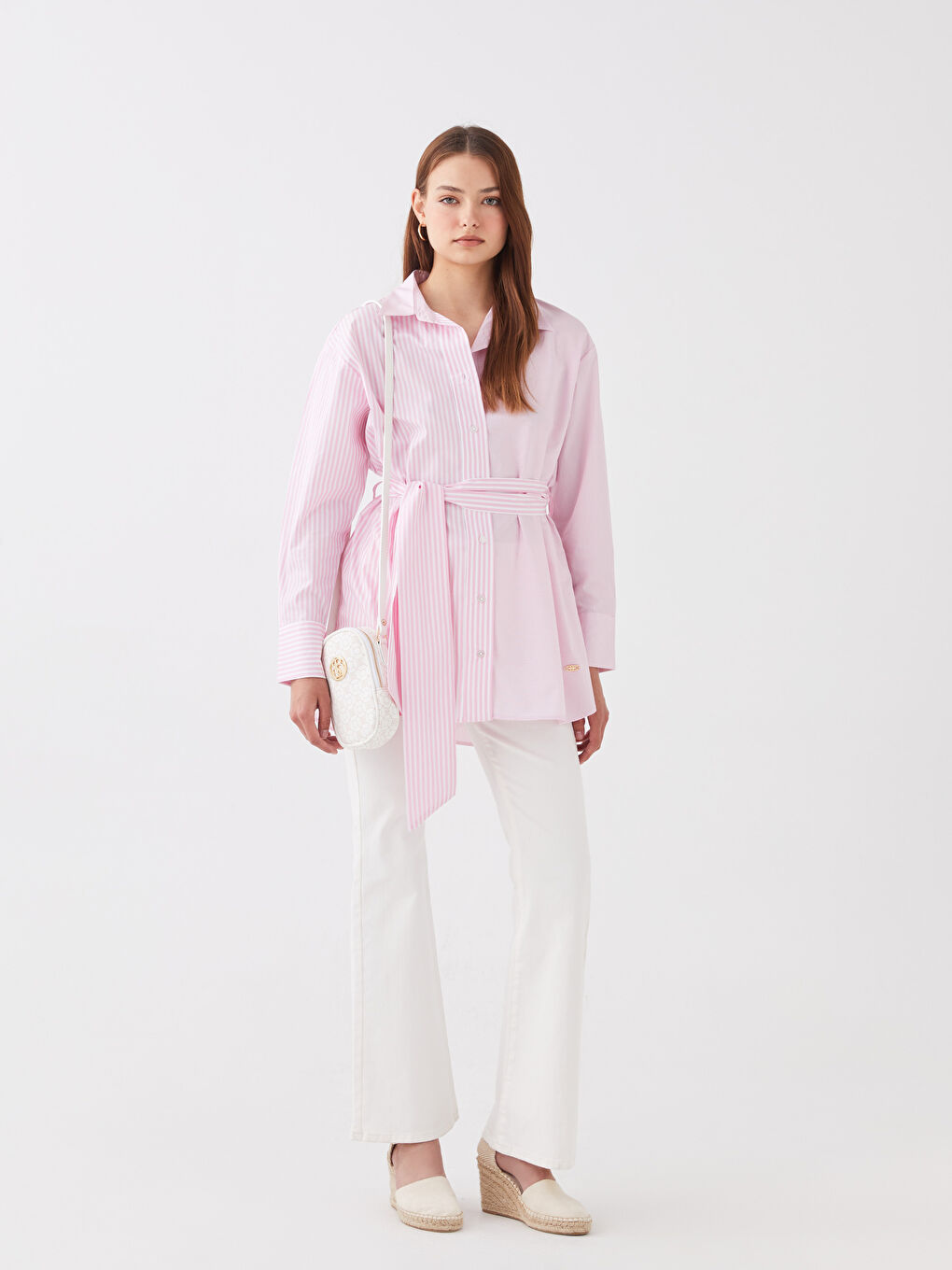 Beyaz Deri Görünümlü Desenli Kadın Çapraz Çanta-2