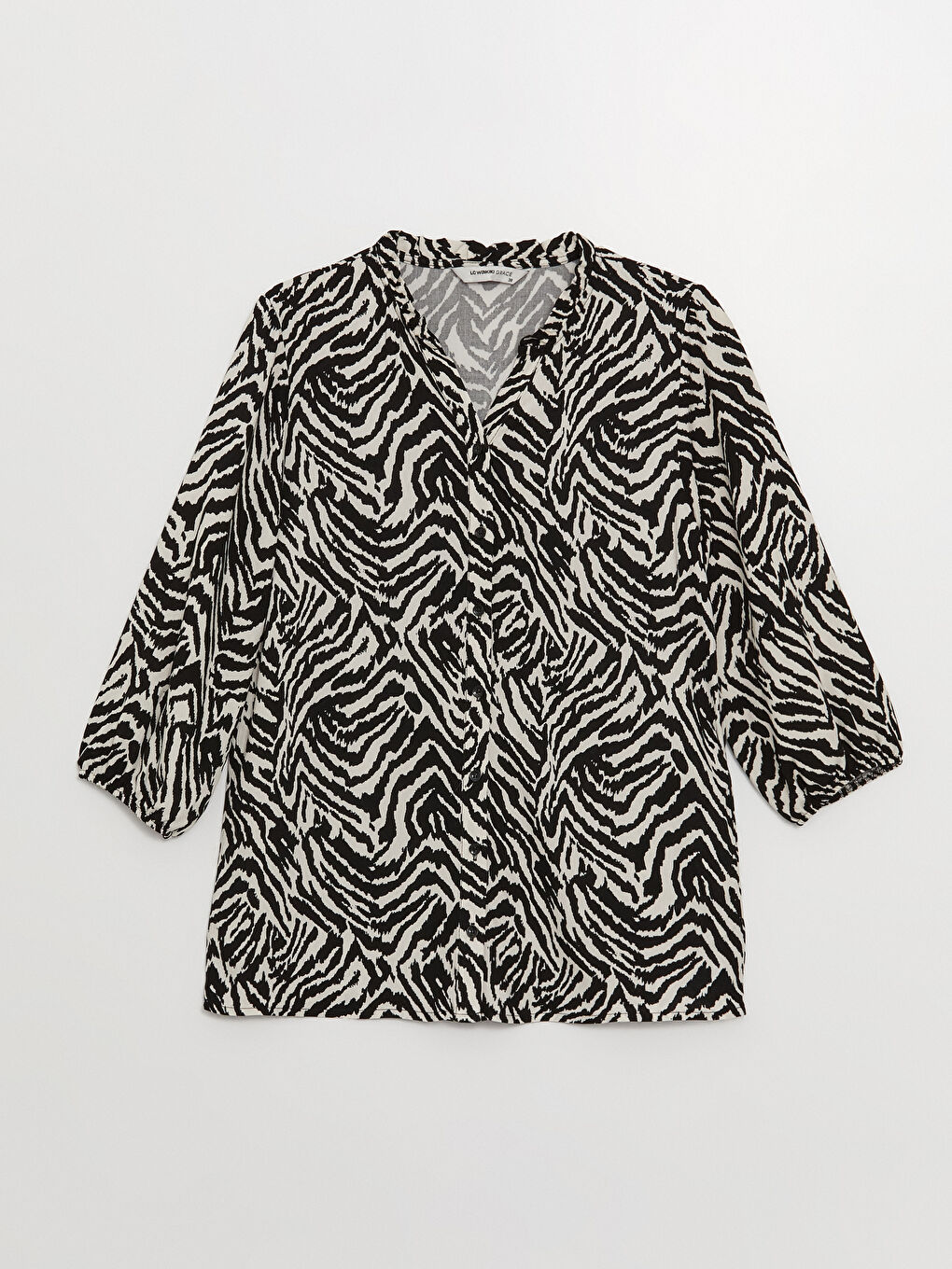 Bej Kaçık Yaka Desenli Kadın Bluz-5