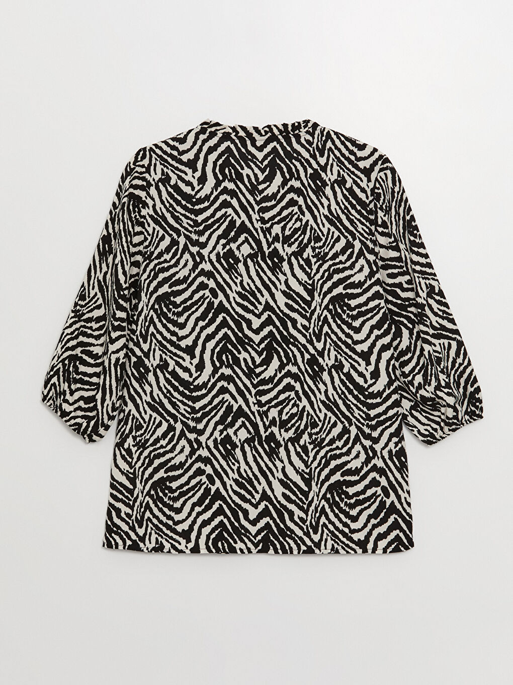 Bej Kaçık Yaka Desenli Kadın Bluz-6