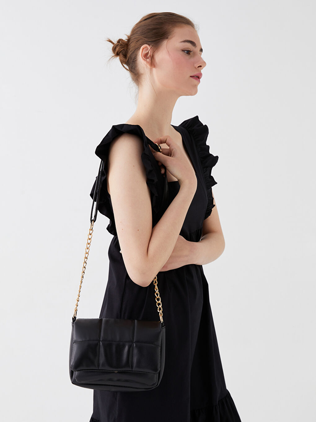 Siyah Deri Görünümlü Kadın Çapraz Çanta