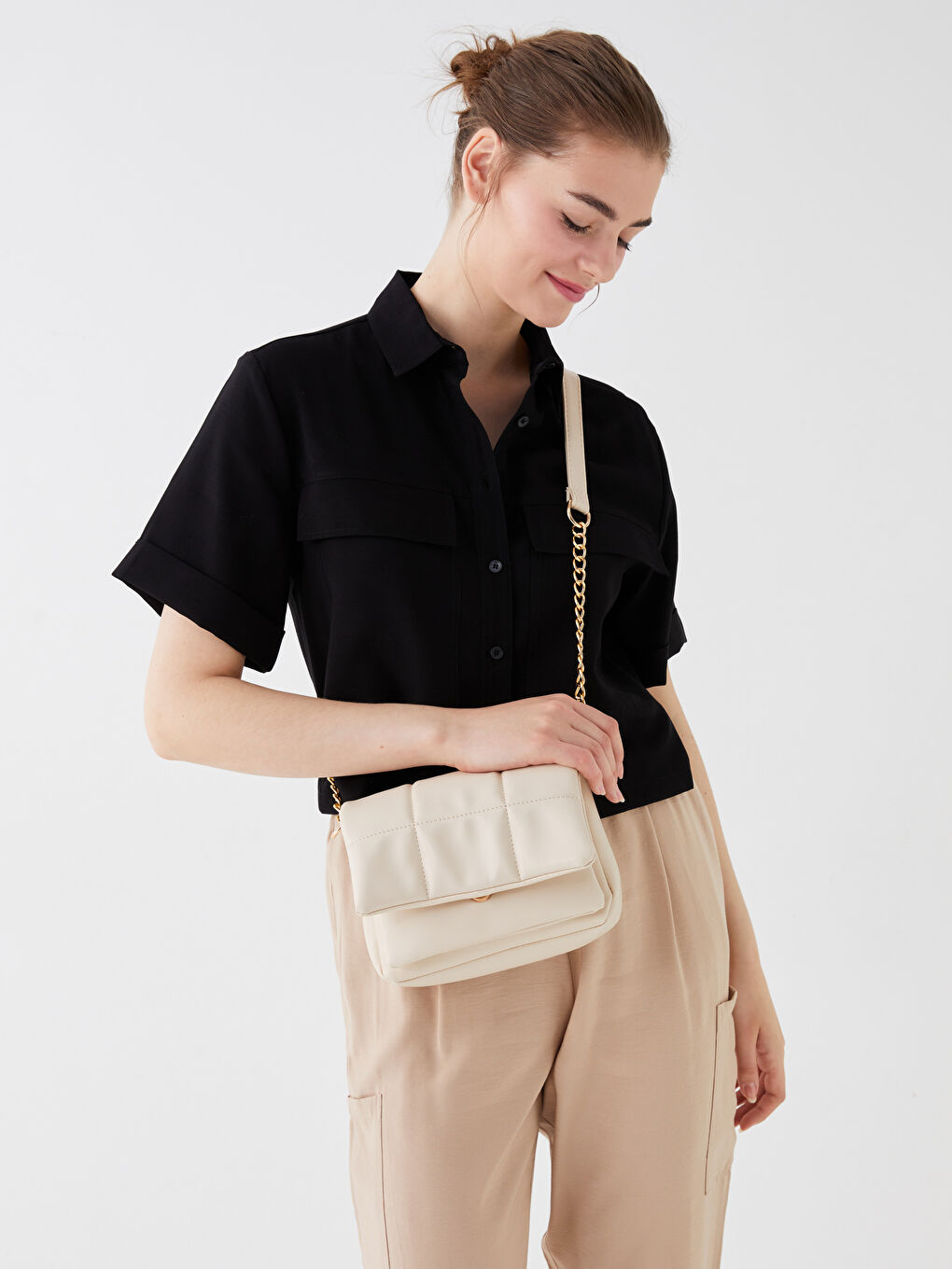 حقيبة كروس بودي للسيدات بمظهر الجلد