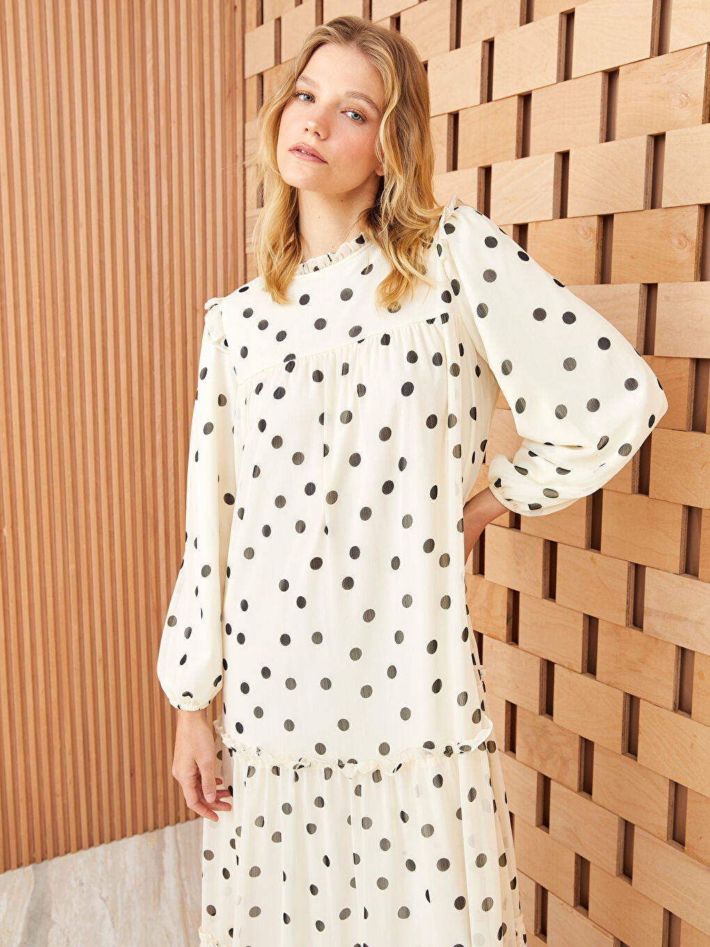 LCW Modest Frilly Stand Up Collar Polka Dot Long Sleeve Chiffon Women's Dress -S3IN24Z8-LRA