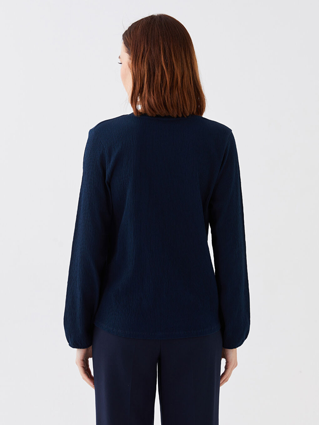 Lacivert Kaçık Yaka Düz Uzun Kollu Kadın Bluz-4