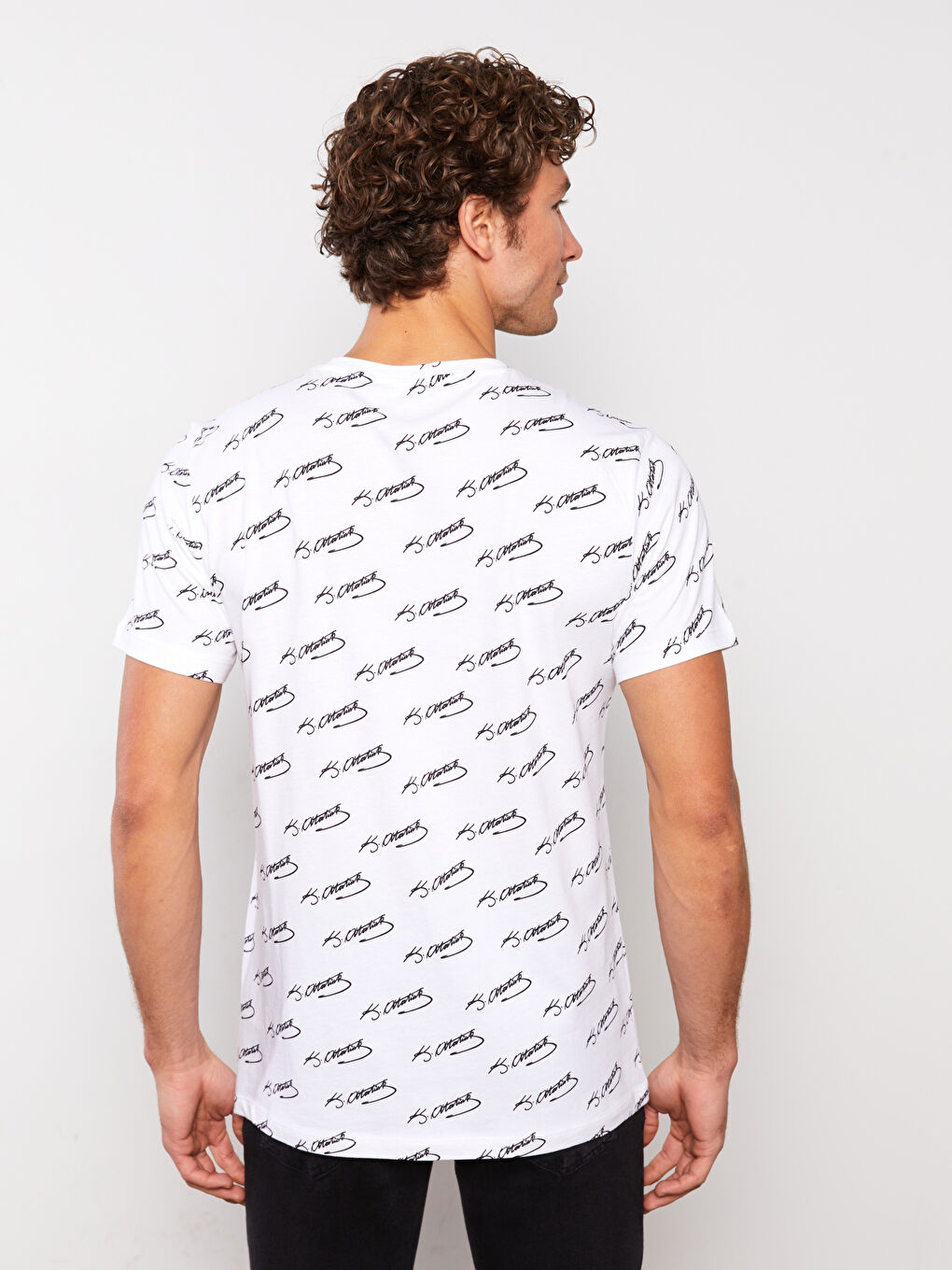 Beyaz Bisiklet Yaka Kısa Kollu Atatürk İmzası Baskılı Erkek Tişört-4