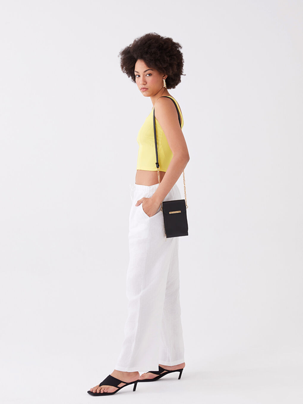 Siyah Deri Görünümlü Kadın Telefon Çantası-2