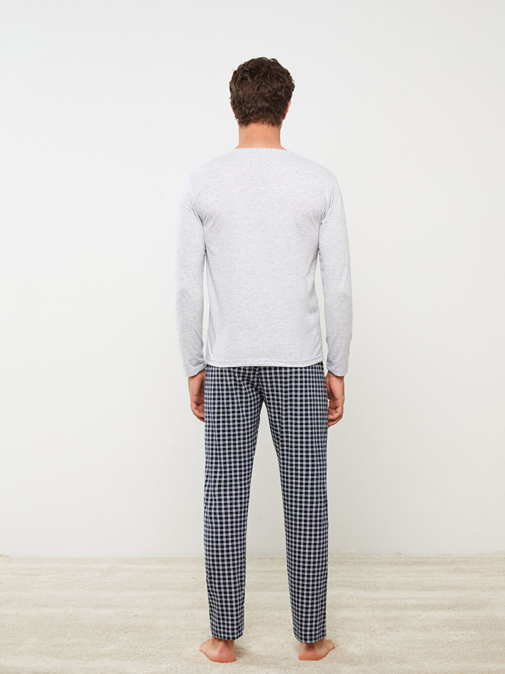 Regular Fit Plaid Men's Pyjama Set-4