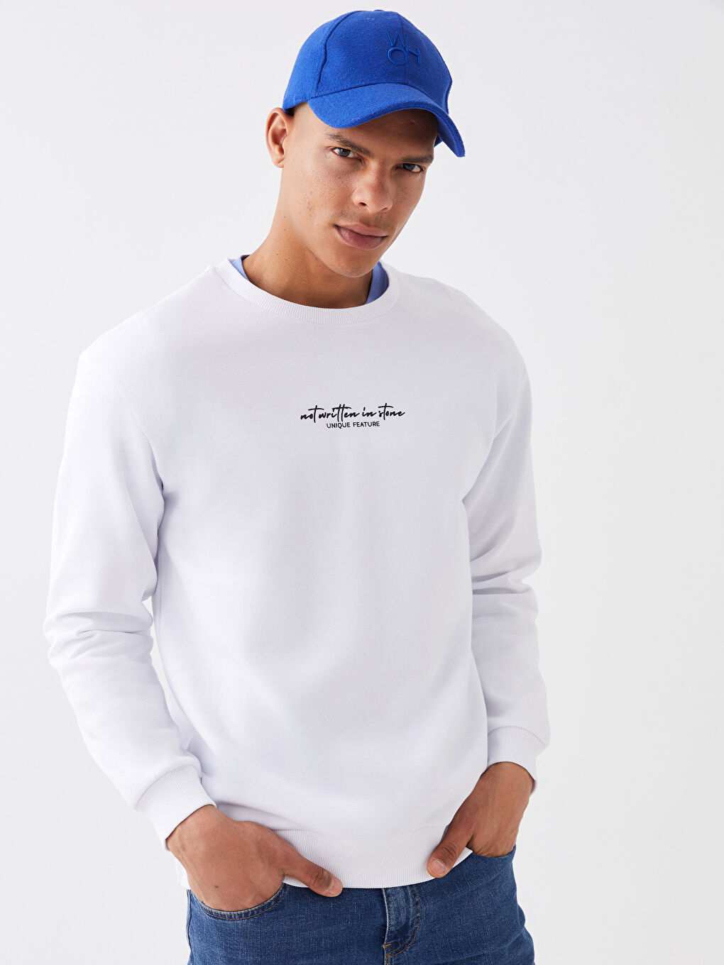 Beyaz Bisiklet Yaka Baskılı Erkek Kalın Sweatshirt